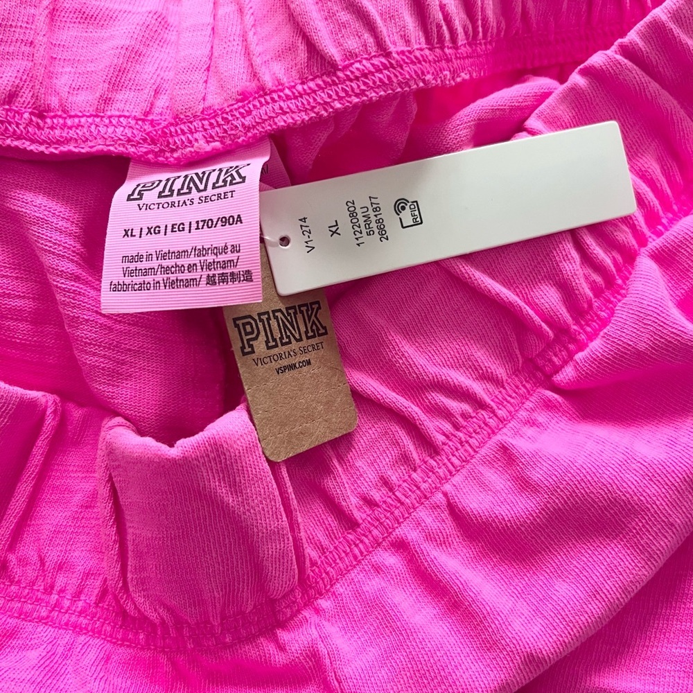 NWT Victoria's Secret PINK Curve Hem Sweat Shorts in HOT PINK - Picture 3 of 8